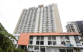 Collection O Near Golden City Formerly Metropolitan Park Hotell